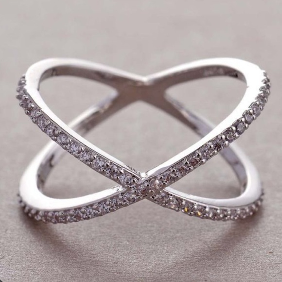 Sterling silver cross ring - Picture 4 of 5